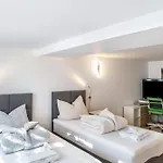 Haus Am Eschenbach 아파트 *