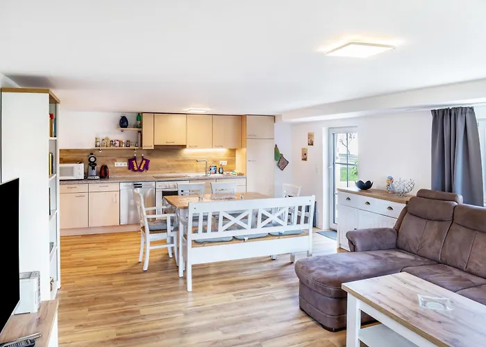 Haus Am Eschenbach * Lindenberg (Sonneberg)